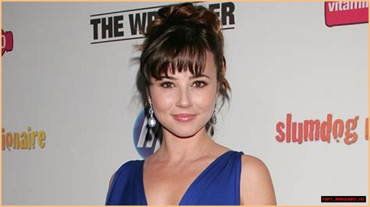 The Blonde Bombshell: Linda Cardellini's Transformation